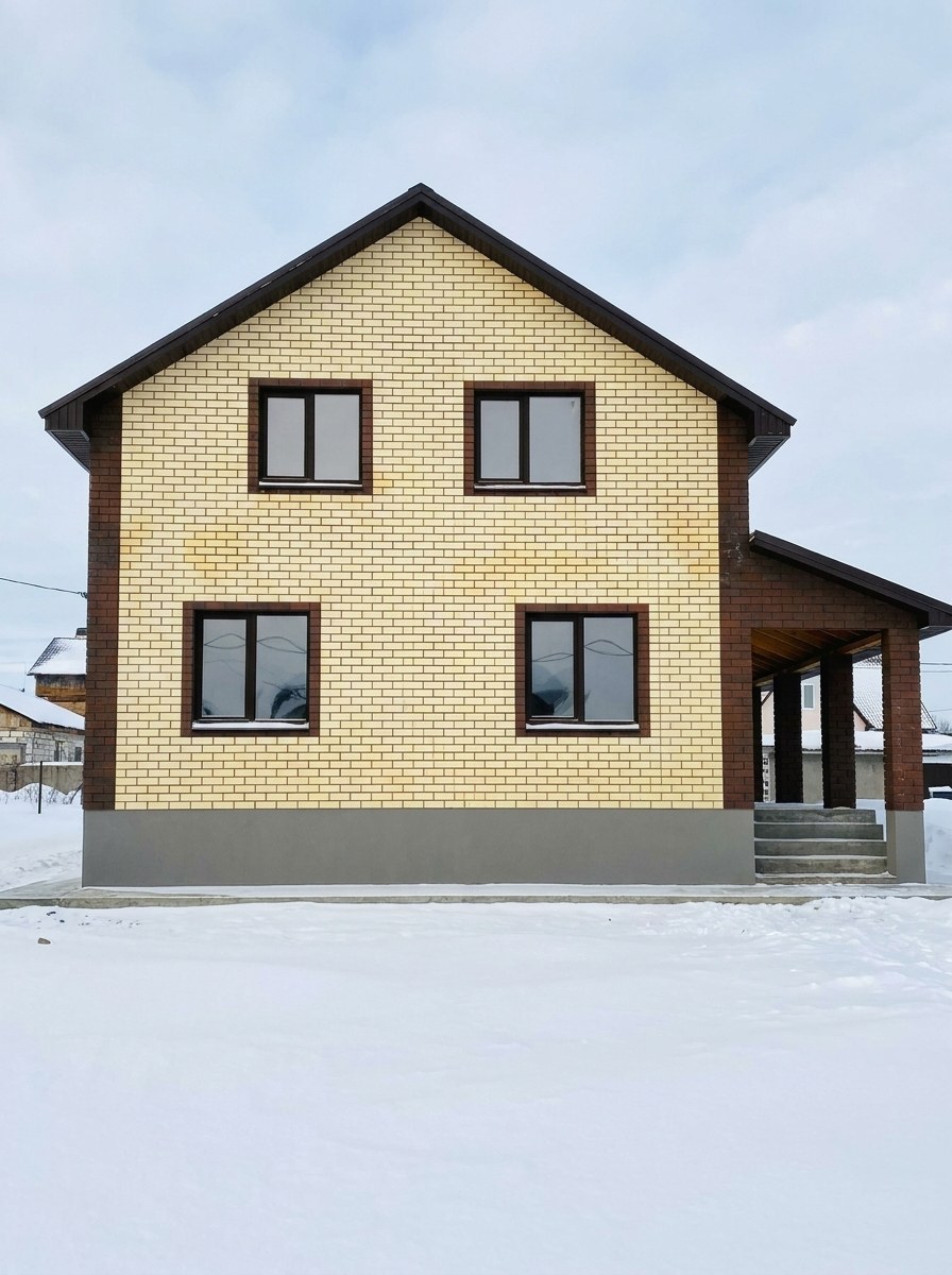 Дом 140 м² · 2 этажа · мансарда